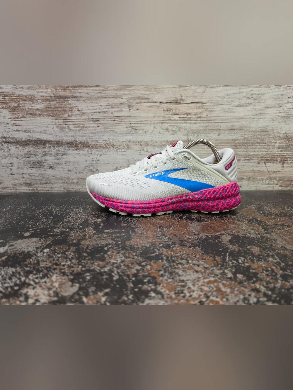 Womens Brooks Adrenaline GTS 22 Running Shoes Sz 8.5 Used 1203531B160